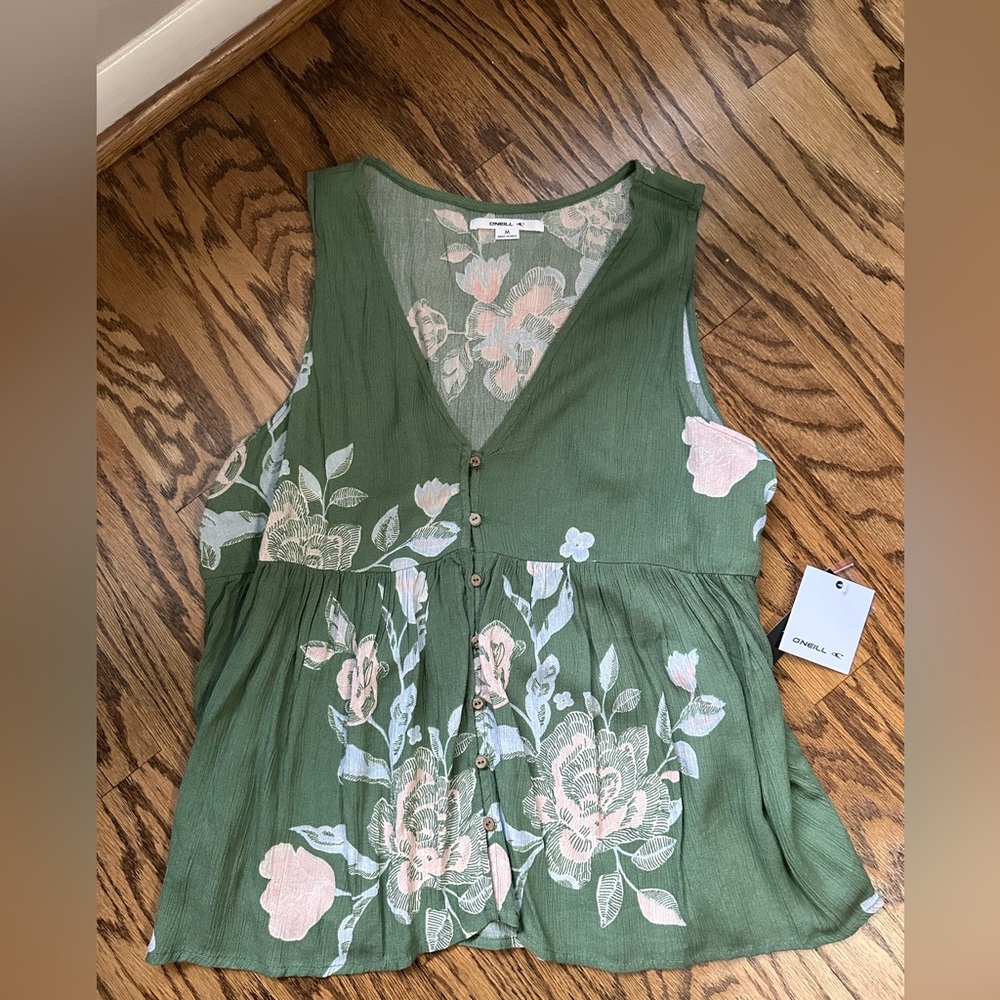 O’Neill babydoll tank size medium. NWT